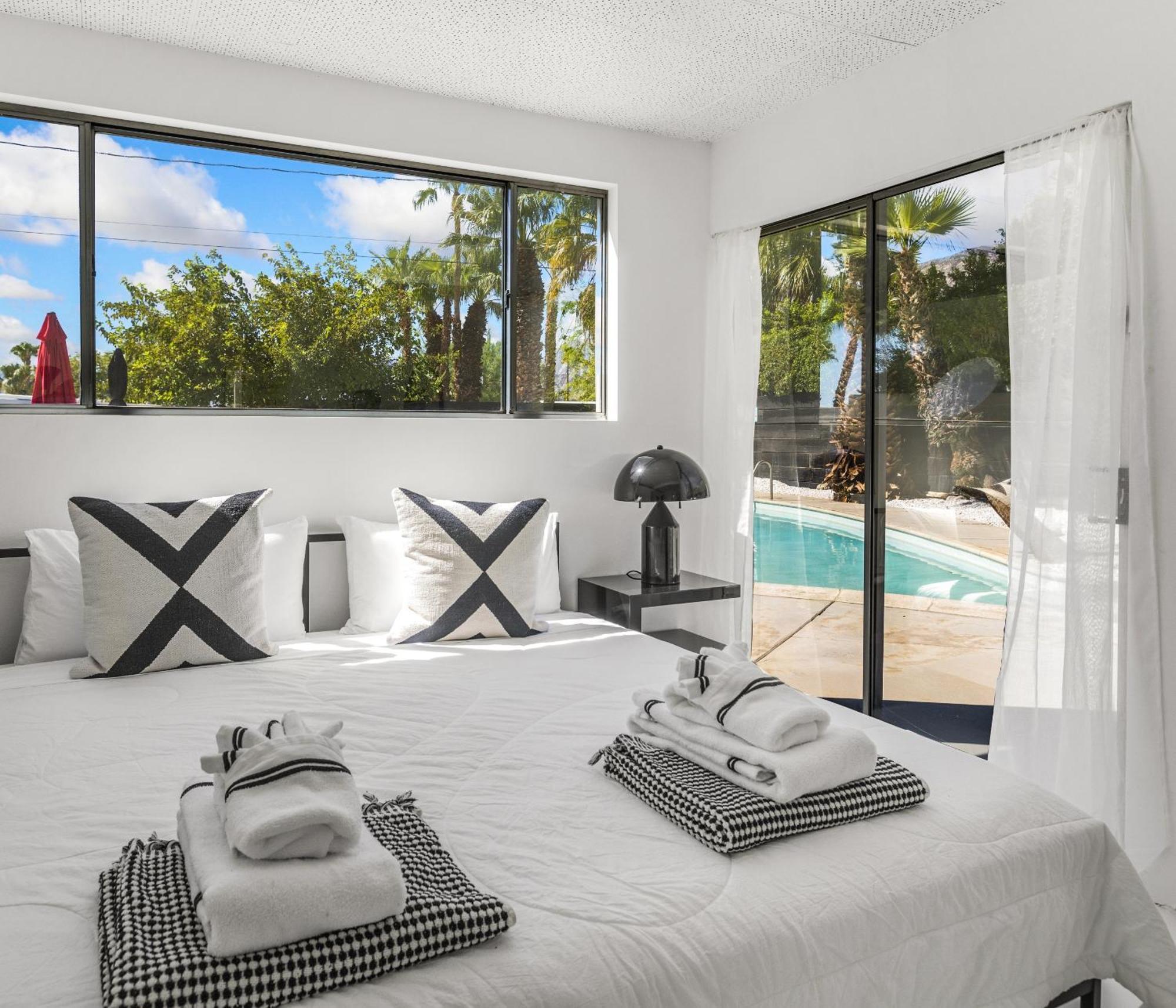 Former Steve Mcqueen'S Home Palm Springs Extérieur photo